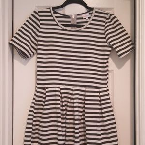 EUC Lularoe Amelia, sz M